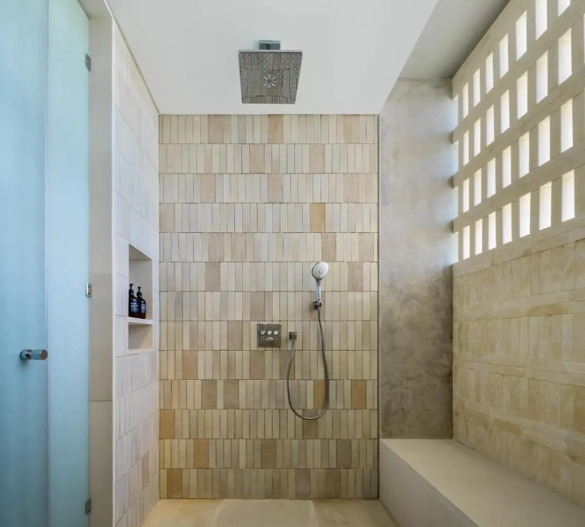 Villa Toro Spacious 6Br Walk To Beach Canggu   Canggu (Bali)
